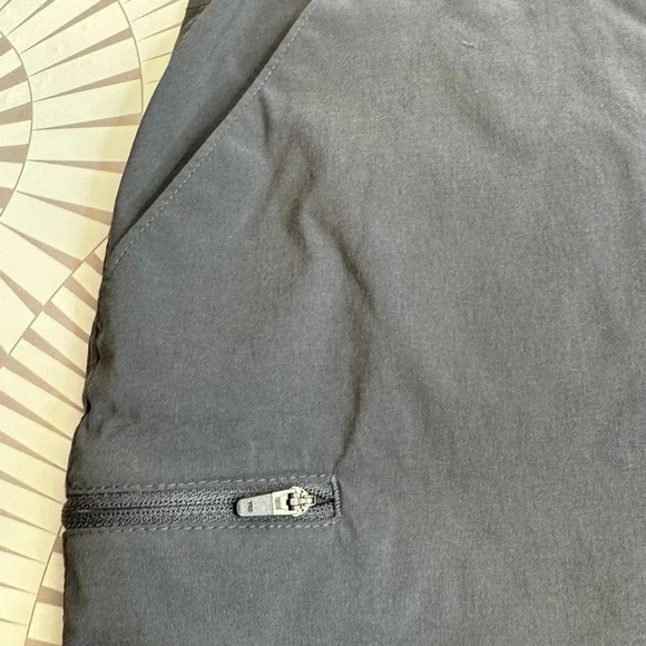 Marmot Women’s Black/Gray Shorts Size 10 Side Zipper Pocket‎ - Picture 2 of 8